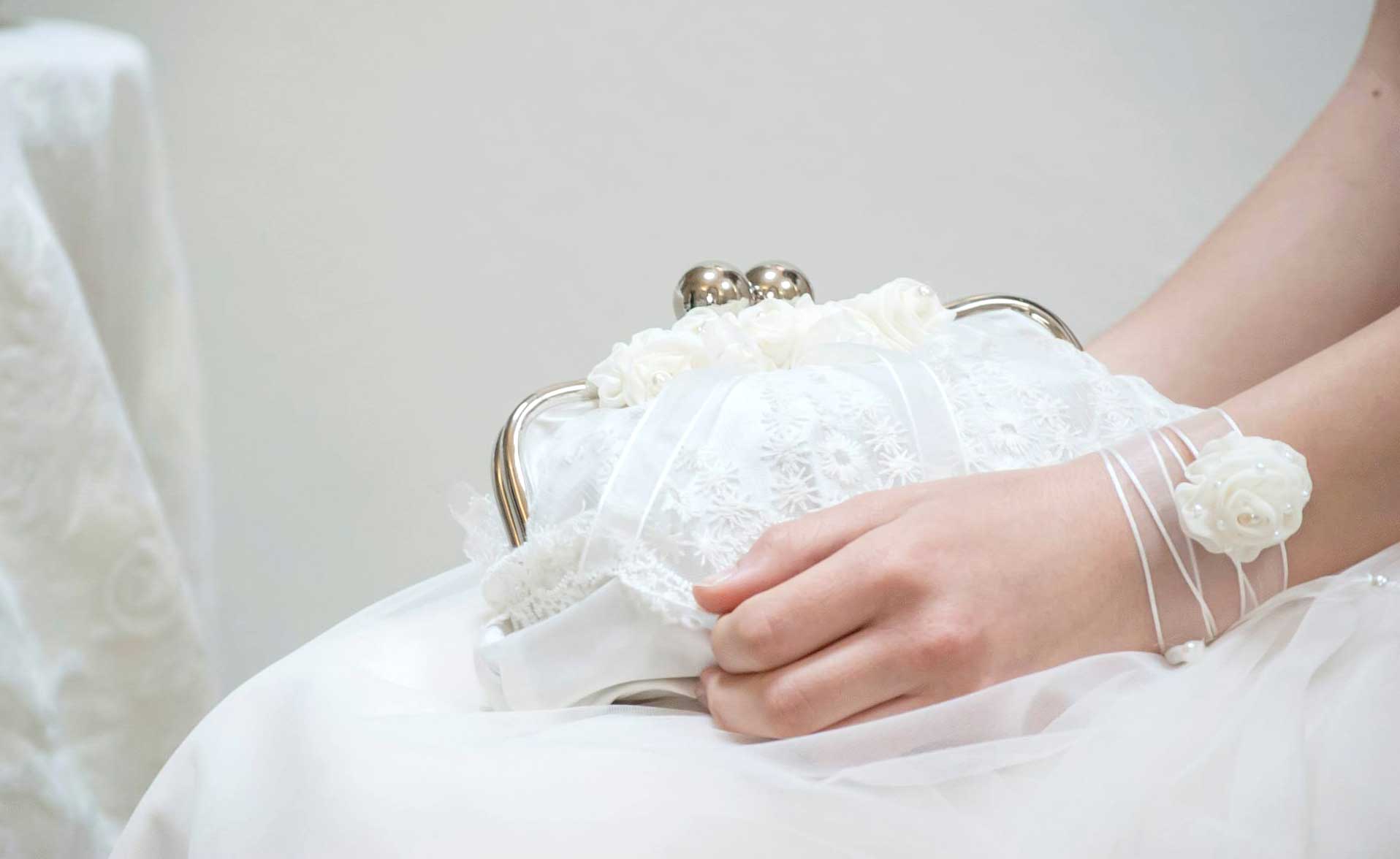 accessori sposa: borsetta fatta a mano