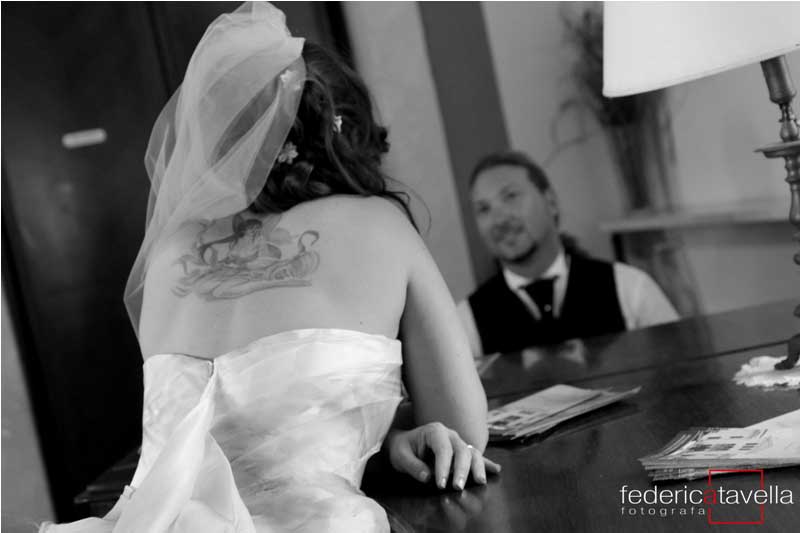 sposa con tatuaggio