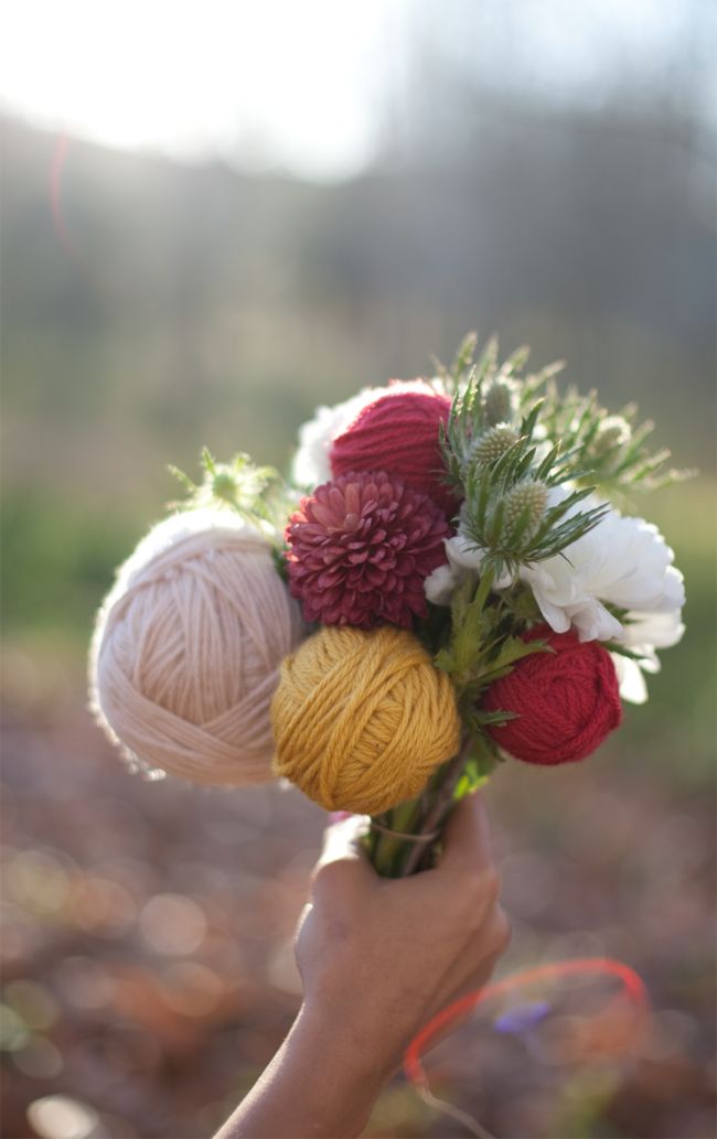 bouquet con la lana per un matrimonio invernale bouquet con la lana per un matrimonio invernale