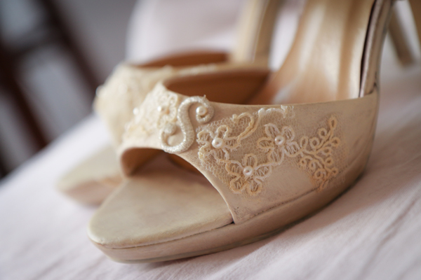 tutorial per personalizzare scarpe da sposa economiche