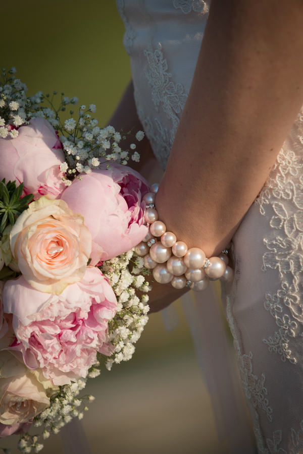 gioielli disegnati da Daisy & co. per abito sposa Pistoia