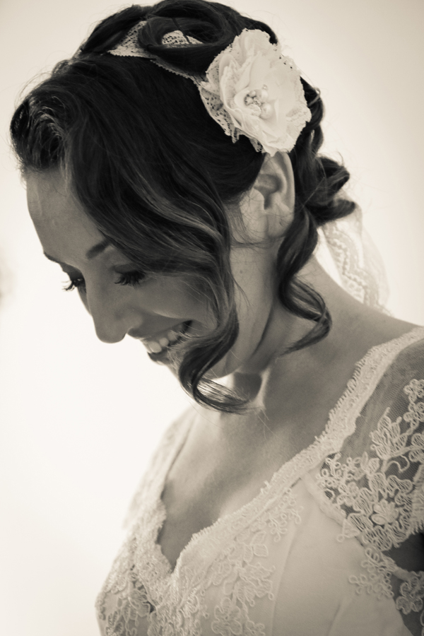 Accessori sposa coordinati con l'abito disegnati dalla stilista di Pistoia Angela Alfuso