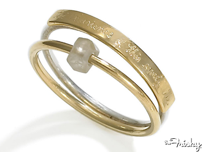 wedding rings: frase incisa per l'anello dello sposo e pietra grezza e non incastonata per quello della sposa wedding rings: frase incisa per l'anello dello sposo e pietra grezza e non incastonata per quello della sposa