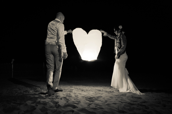 lanterne volanti matrimonio in spiaggia