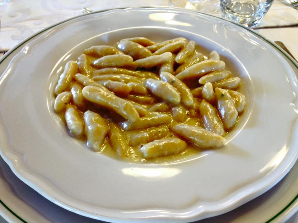 capunsei a Villa Conti Cipolla, Lago di Garda