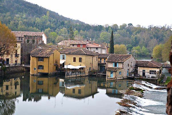 Borghetto visto dal Ponte visconteo di Valeggio sul Mincio