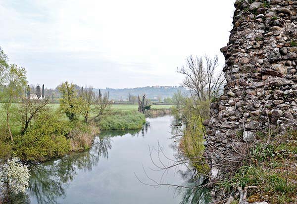 vista Ponte visconteo di Valeggio sul Mincio