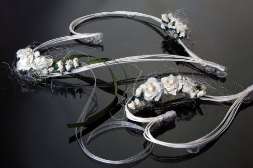 cuori a ventosa per decorare l'auto sposi