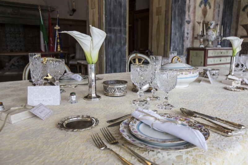 mise en place tavolo invitati matrimonio a tema Il Grande Gatsby