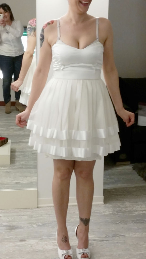 abito da sposa corto sartoriale