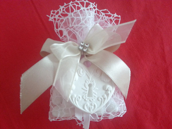 pochi giorni prima al matrimonio consegna bomboniere