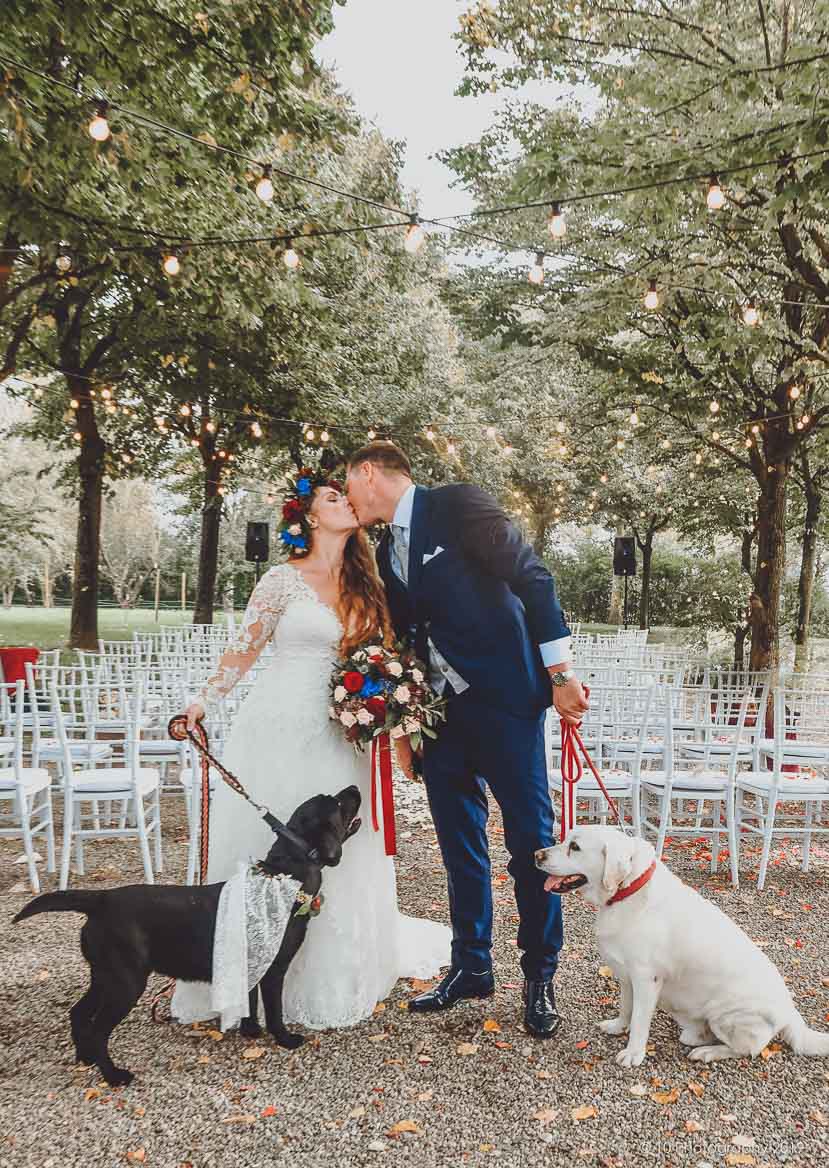 Matrimonio autunnale boho chic a Modena con cani