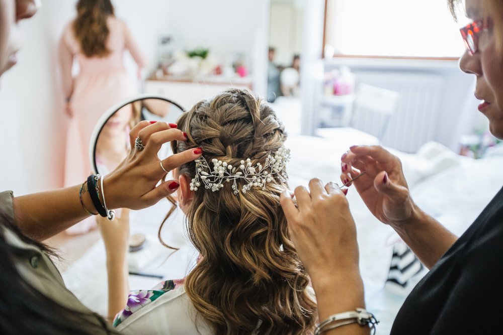 acconciatura semiraccolta sposa